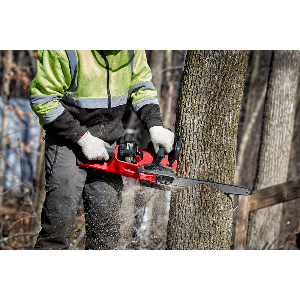 MILWAUKEE M18 FUEL™ 16″ CORDLESS CHAINSAW KIT | NGC Industries Chainsaw Bogs Down At Full Throttle